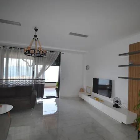 Luxury Penthouse B&e Apartment