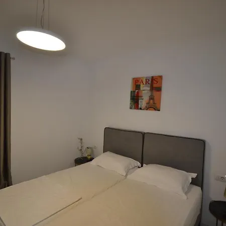 Apartment Luxury Penthouse B&e Sarande
