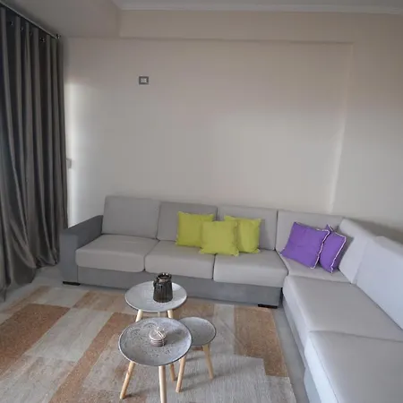 Luxury Penthouse B&e