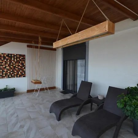 Luxury Penthouse B&e