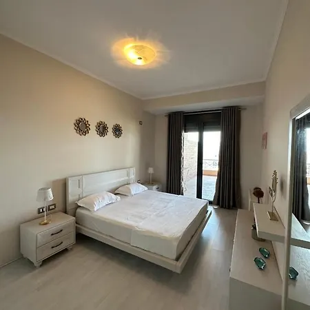 Luxury Penthouse B&e Apartment *