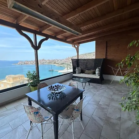 Luxury Penthouse B&e