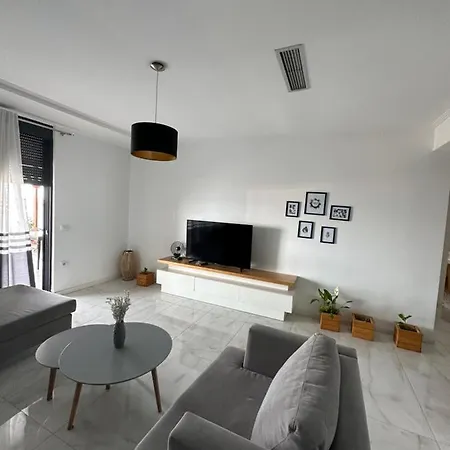 Luxury Penthouse B&e Apartment *
