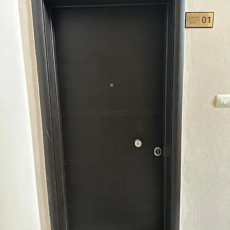 Luxury Penthouse B&e * Sarande