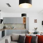 Appartement Apartments Hera Sarandë