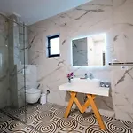 Hera Sarandë