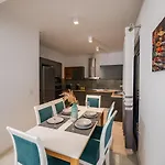 Apartment Hera *