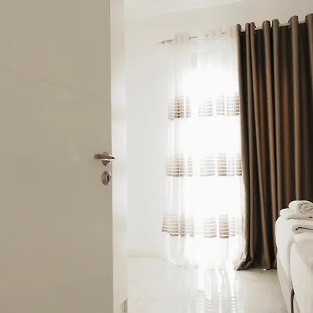 Luxury Penthouse B&e * Sarande