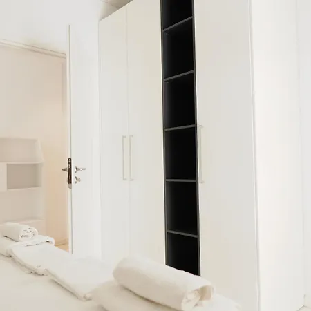 Luxury Penthouse B&e Apartment