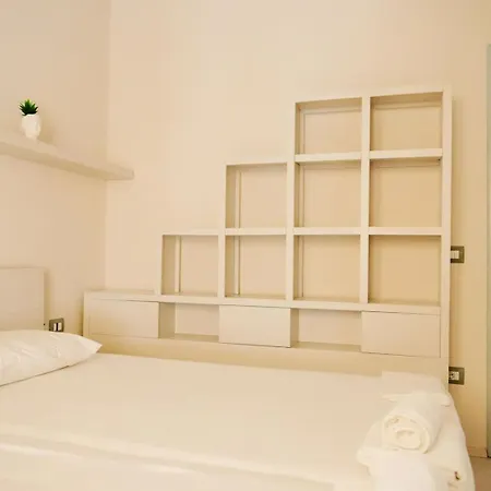 Luxury Penthouse B&e Apartment