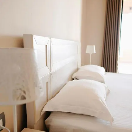 Luxury Penthouse B&e * Sarande