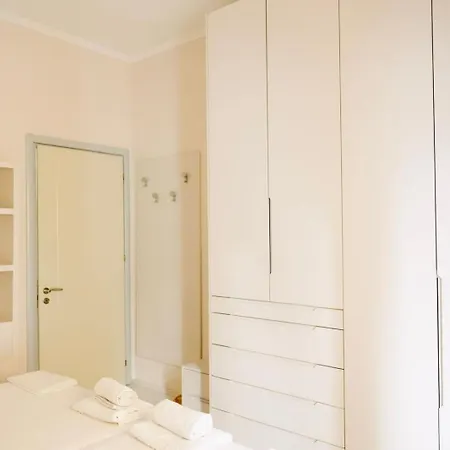 Luxury Penthouse B&e