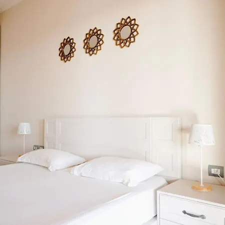 Luxury Penthouse B&e Apartment Sarande