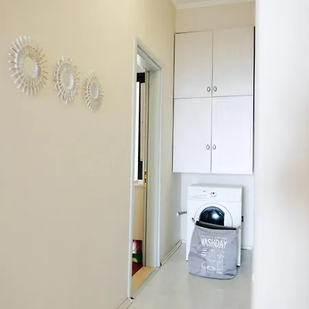 Luxury Penthouse B&e *