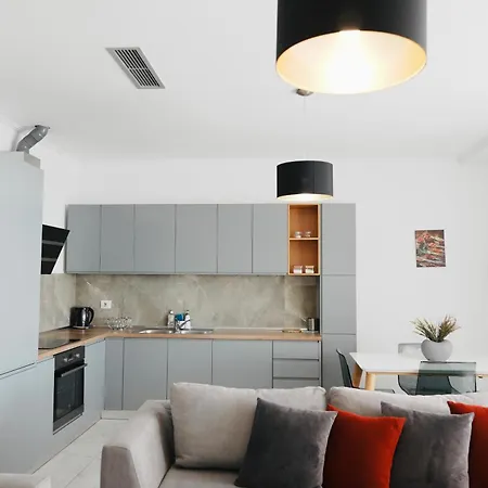 Luxury Penthouse B&e * Sarande