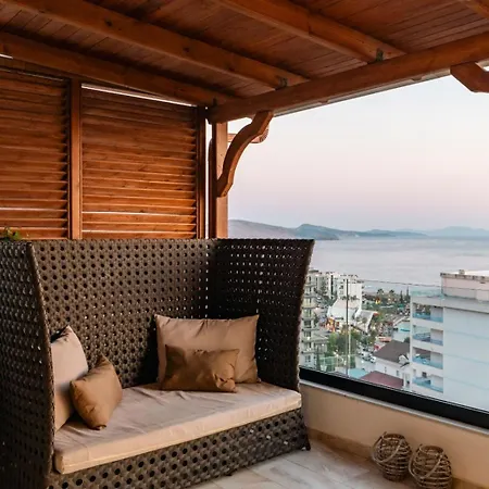 Luxury Penthouse B&e Apartment