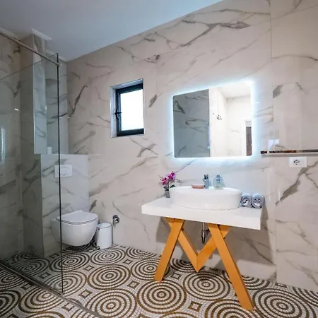 Luxury Penthouse B&e Sarande