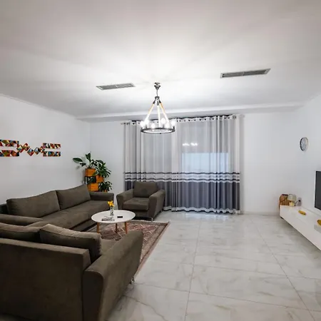 Luxury Penthouse B&e * Sarande