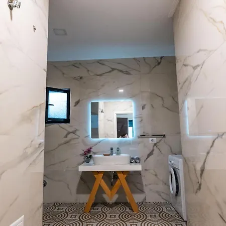 Apartment Luxury Penthouse B&e