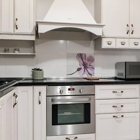 Luxury Penthouse B&e * Sarandë