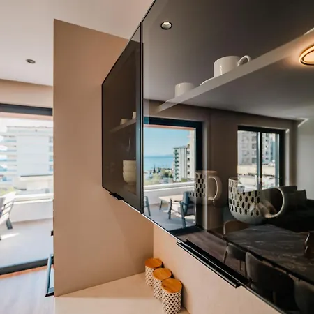 Luxury Penthouse B&e