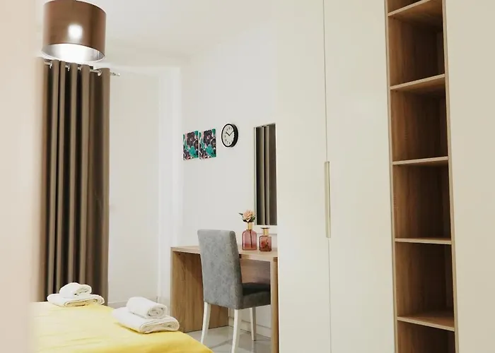 Luxury Penthouse B&e Apartment