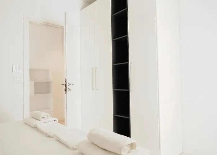 Luxury Penthouse B&e Apartment