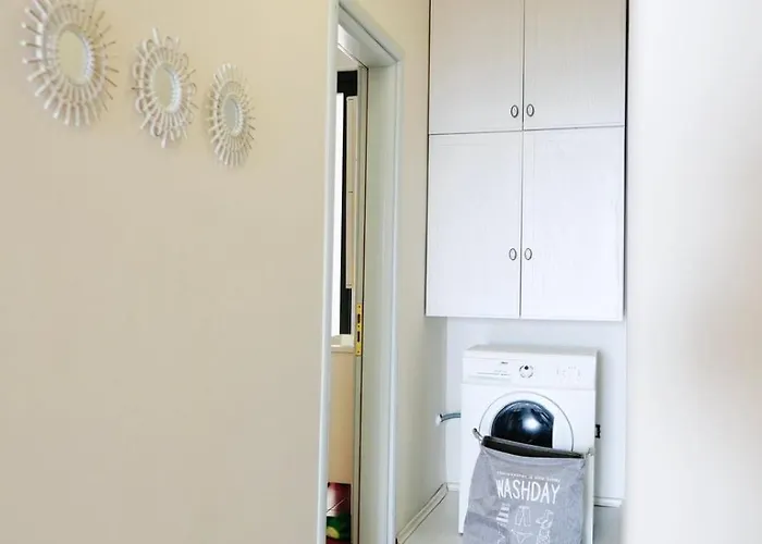 Luxury Penthouse B&e *