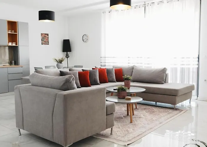 Luxury Penthouse B&e *