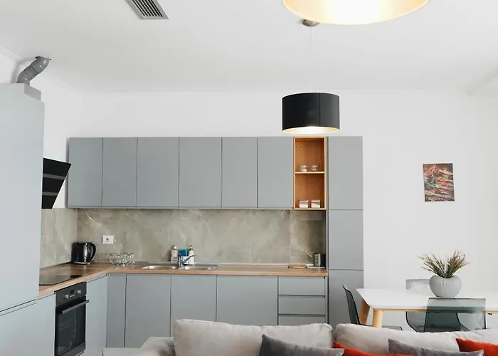 Luxury Penthouse B&e * Sarandë