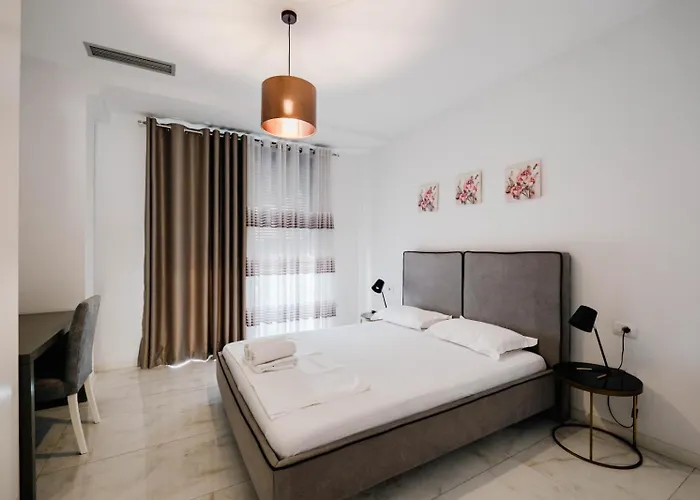 Luxury Penthouse B&e Apartment Sarandë