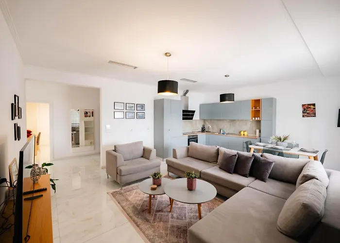 Luxury Penthouse B&e Sarandë