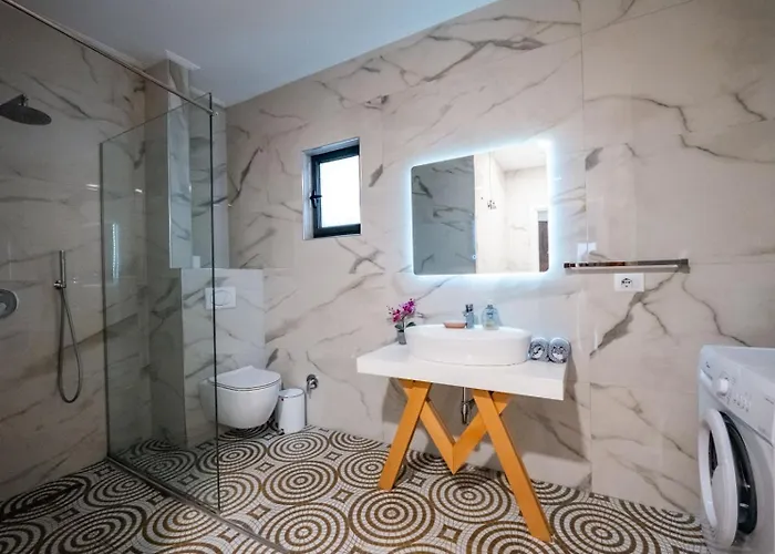 Luxury Penthouse B&e Sarande
