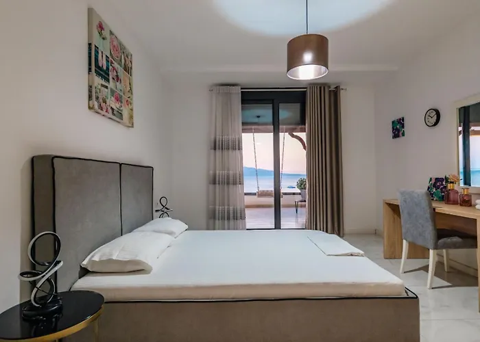 Luxury Penthouse B&e Apartment Sarandë