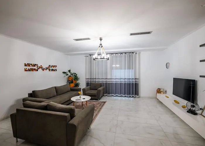 Luxury Penthouse B&e * Sarandë