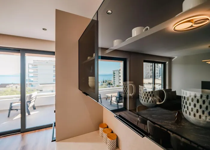 Luxury Penthouse B&e