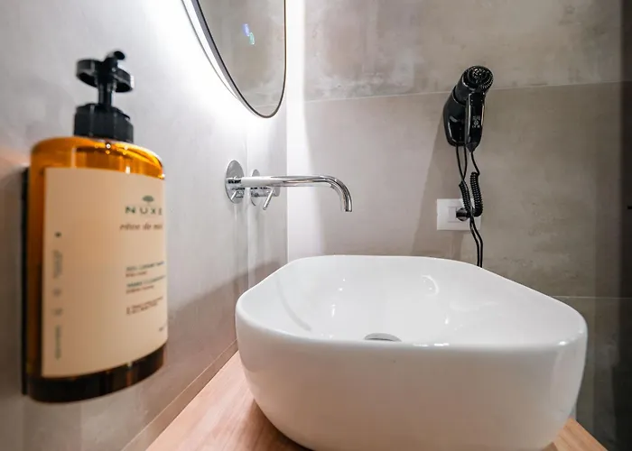 Luxury Penthouse B&e